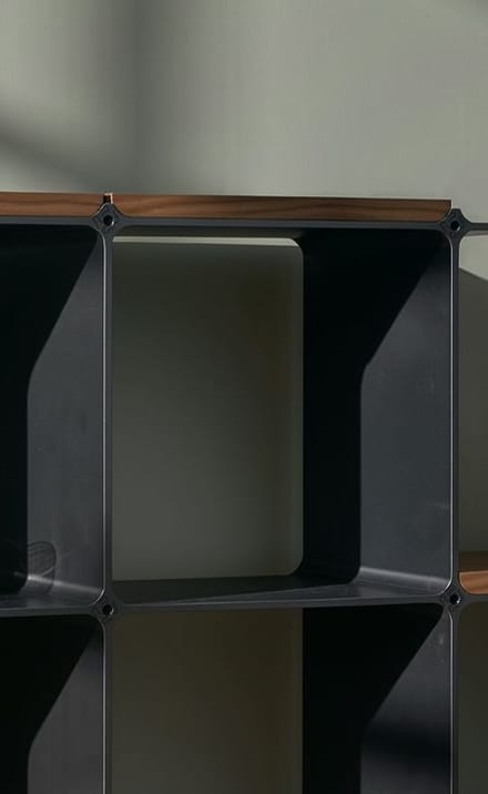 The same detail in black
